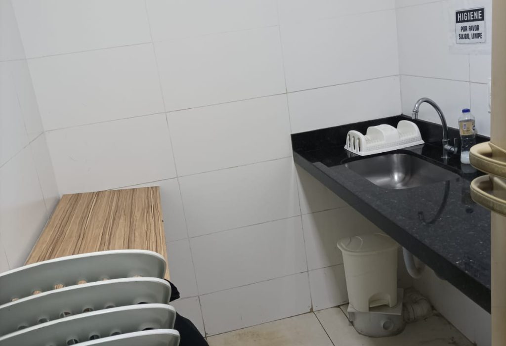 Holiday-Sala-107-08